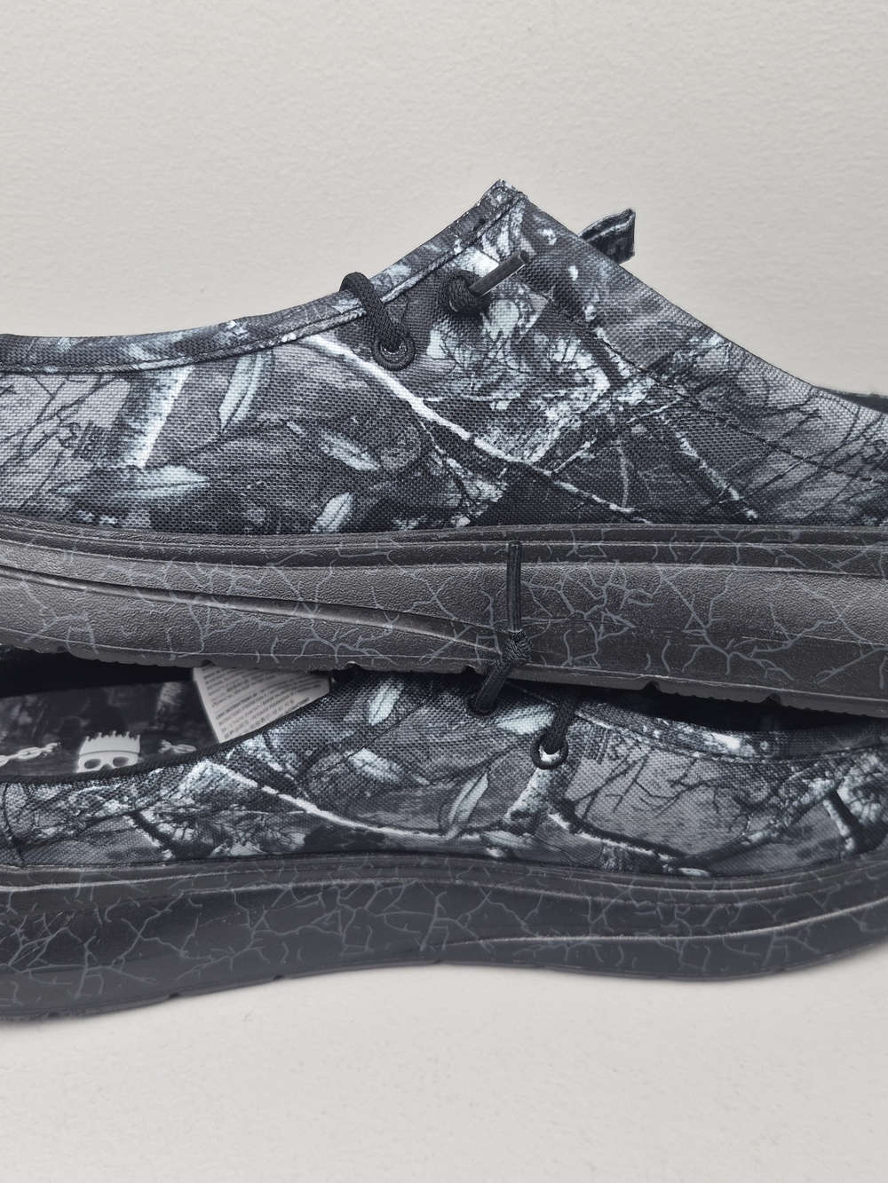 Hey Dude Jelly Roll Wally Comf Slip Limited Edition Black Camo Mens 13US Loafers - Picture 4 of 9